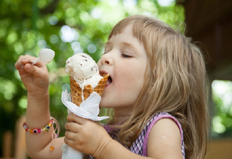 Çocuklar için yaz aylarında büyük tehlike: gıda zehirlenmesi